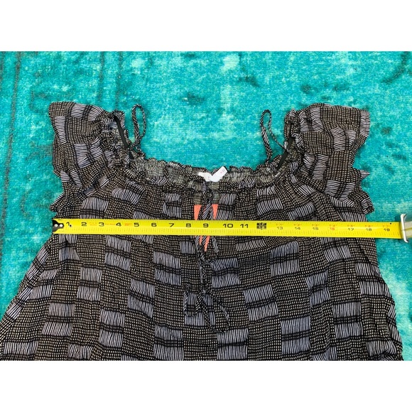 Lush Off The Shoulder Tie Front Romper Medium - Picture 12 of 13